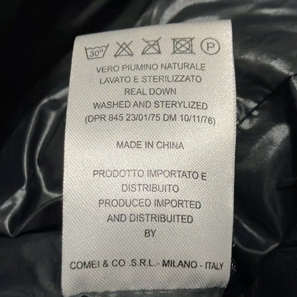 Add Down Puffer Jacket with Removable Hood and Belt Size 0 - Picture 9 of 9